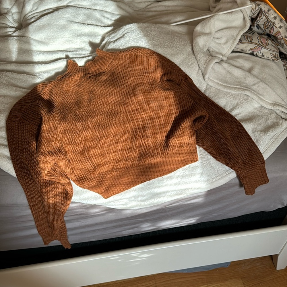 Cropped sweater